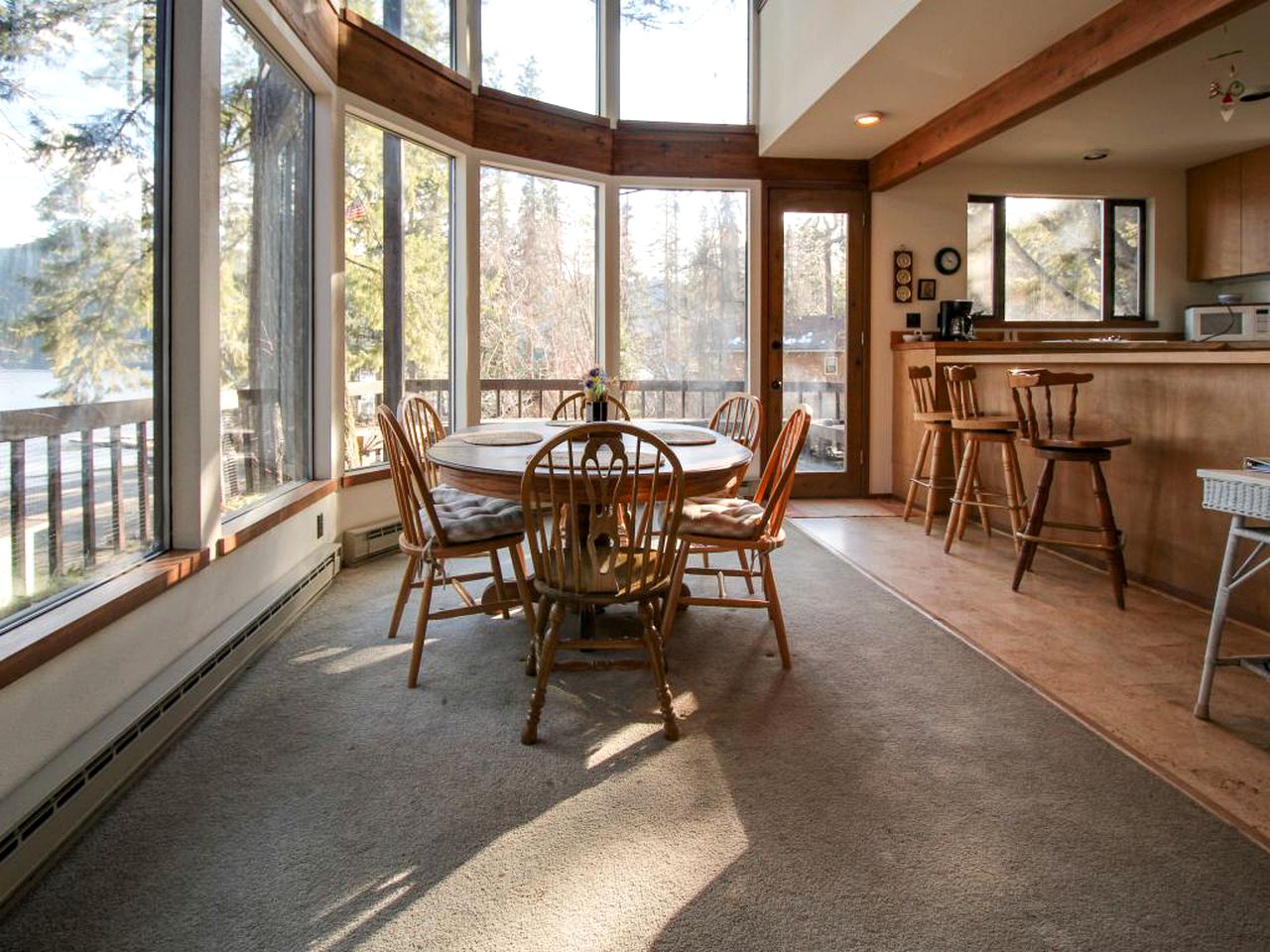 Secluded Cabin on Spirit Lake in Idaho