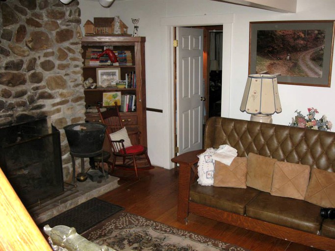 Cabins (Erwin, Tennessee, United States)