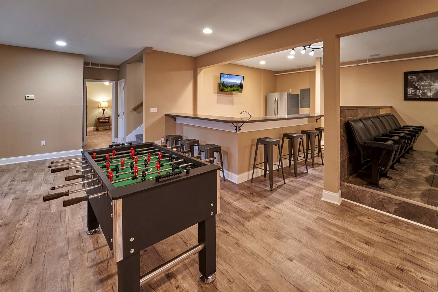 Stunning Cottage with Hot-tub, Barbecue and Games in Gatlinburg, Tennessee