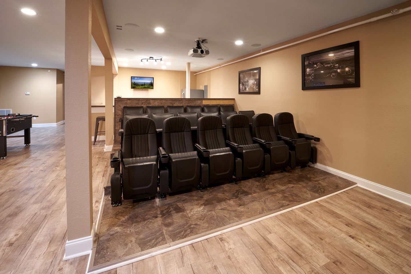 Stunning Cottage with Hot-tub, Barbecue and Games in Gatlinburg, Tennessee