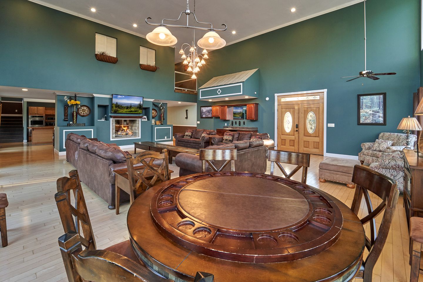 Stunning Cottage with Hot-tub, Barbecue and Games in Gatlinburg, Tennessee