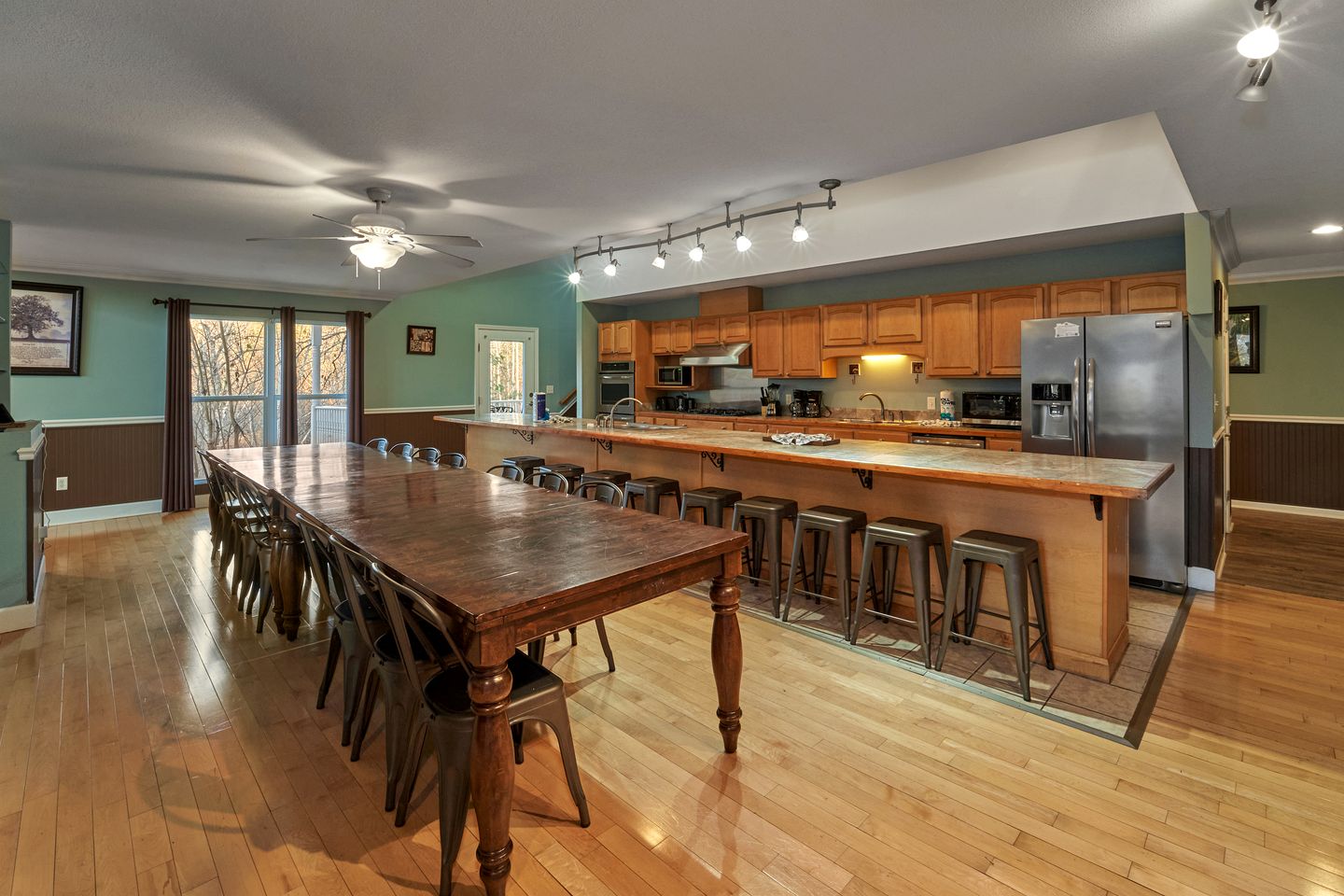 Stunning Cottage with Hot-tub, Barbecue and Games in Gatlinburg, Tennessee