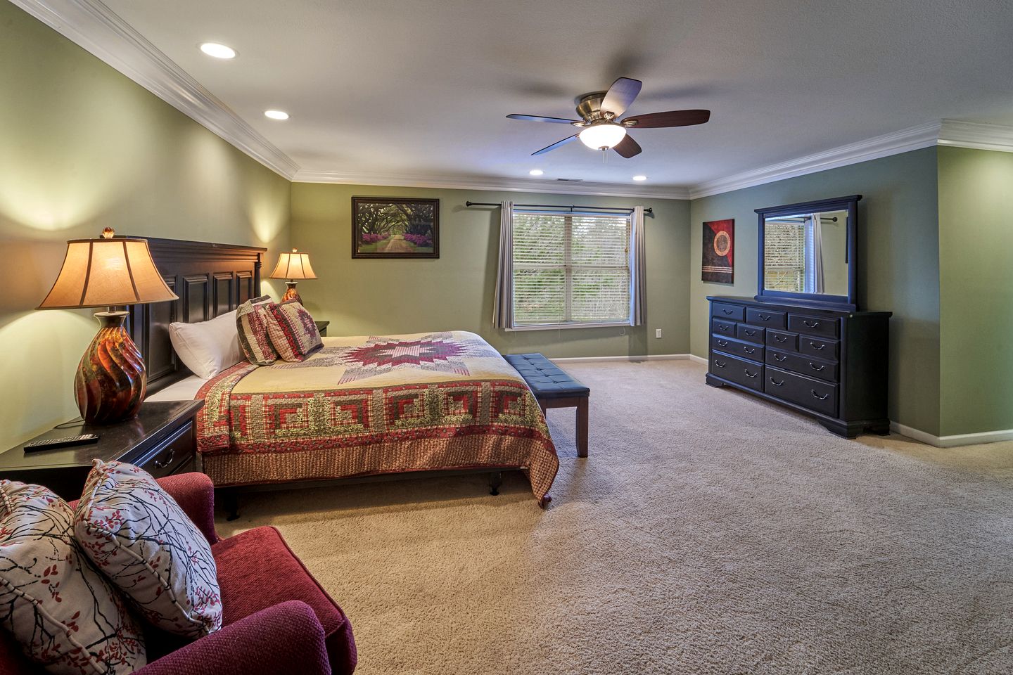 Stunning Cottage with Hot-tub, Barbecue and Games in Gatlinburg, Tennessee