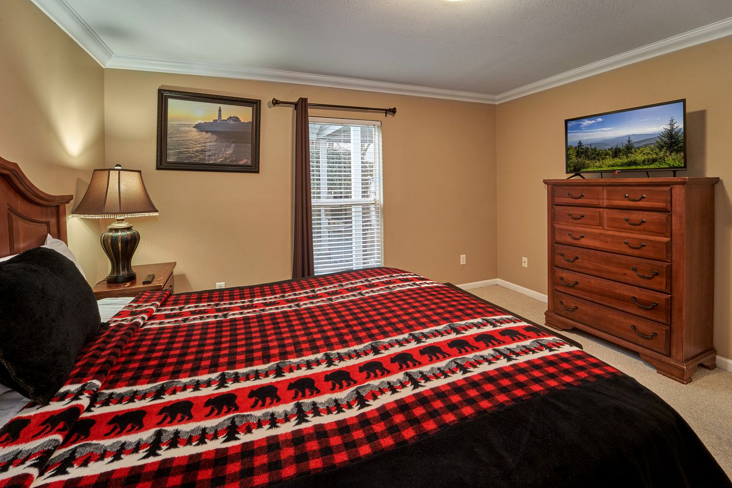 Stunning Cottage with Hot-tub, Barbecue and Games in Gatlinburg, Tennessee