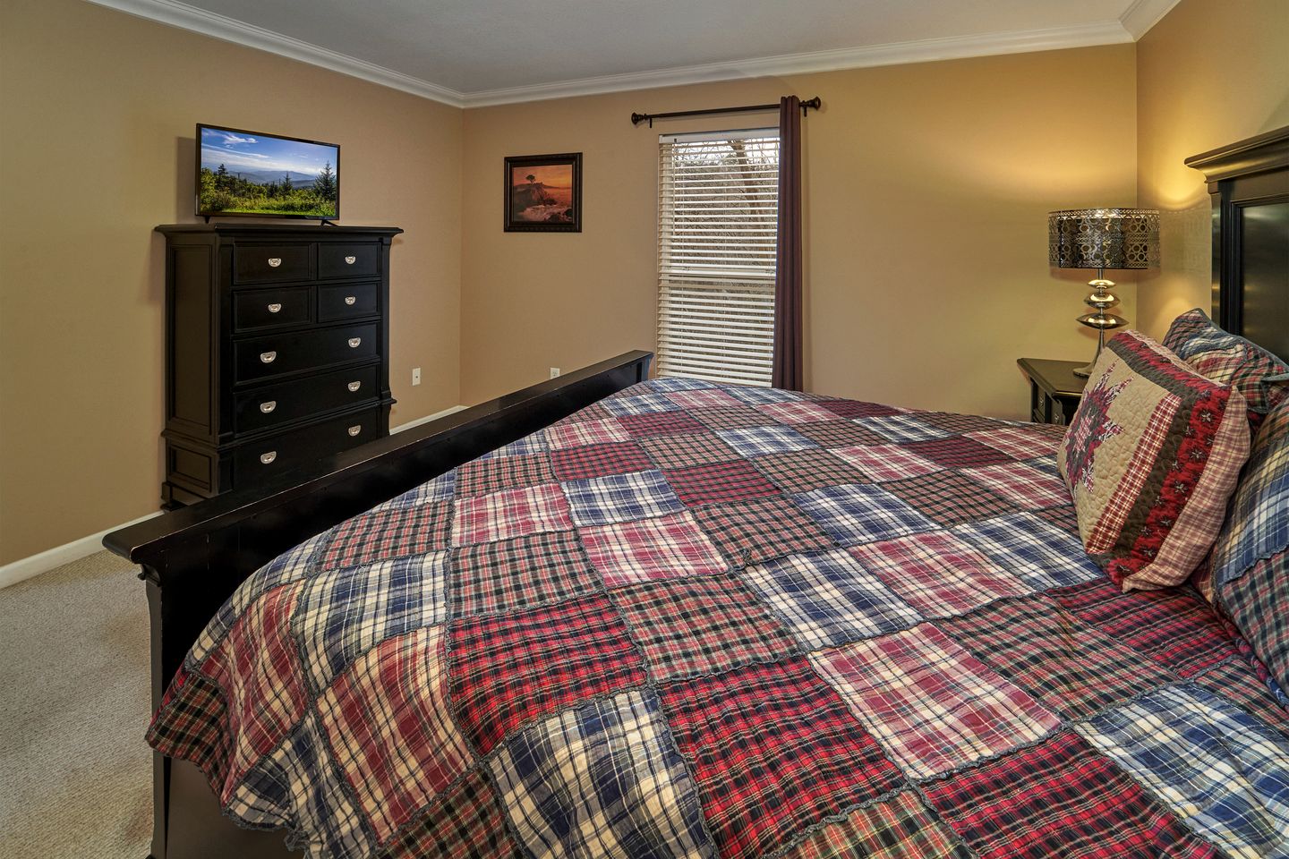 Stunning Cottage with Hot-tub, Barbecue and Games in Gatlinburg, Tennessee