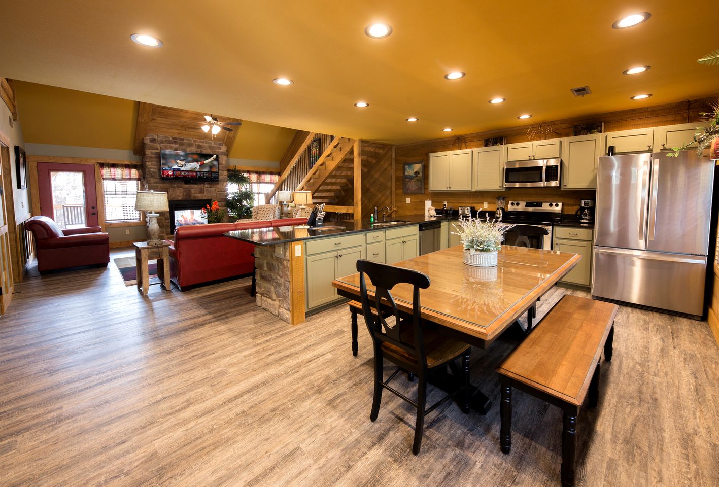 Tennessee Wilderness Retreat: Experience Luxe Glamping in this Comfortable Rental with Games Room