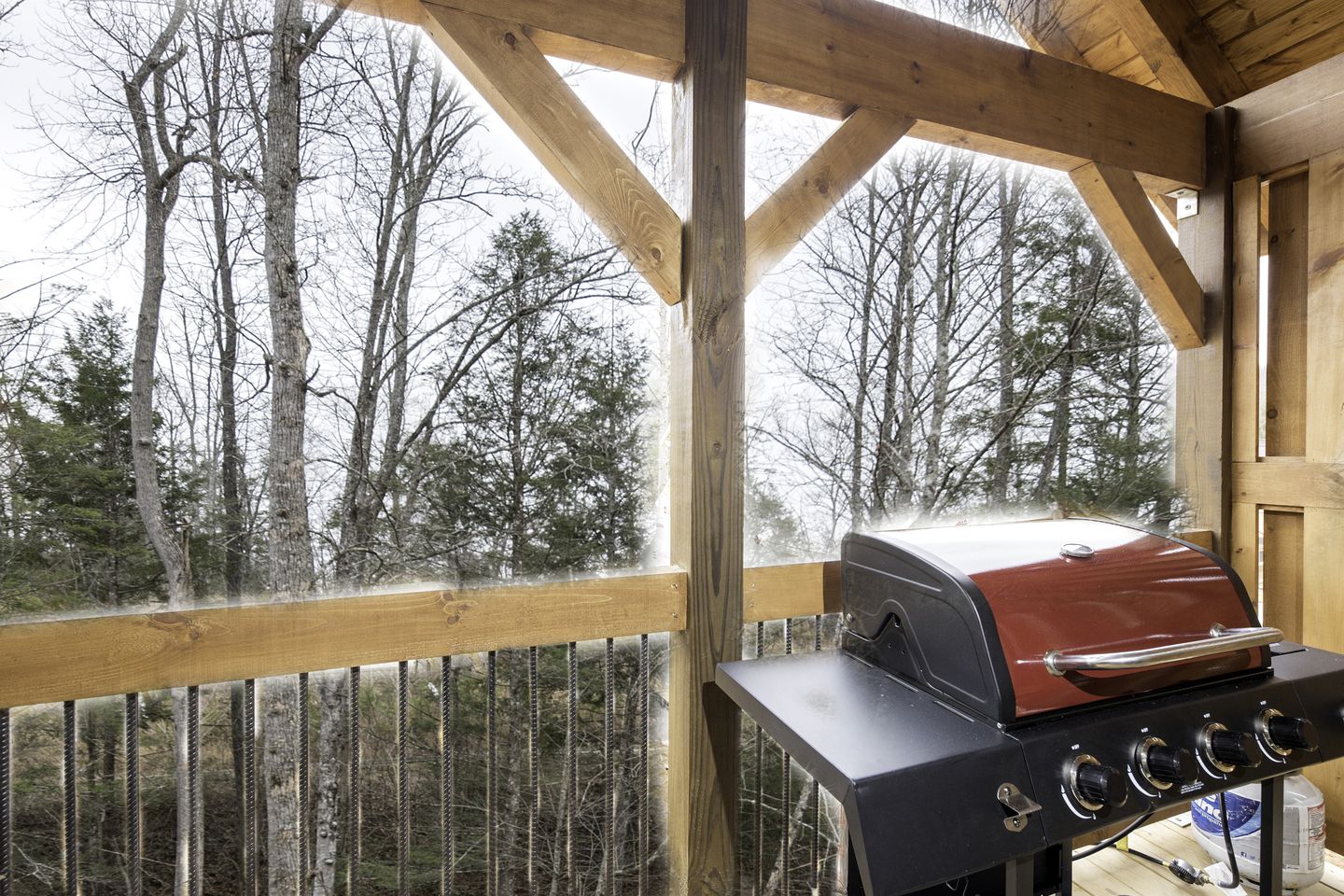 Tennessee Wilderness Retreat: Experience Luxe Glamping in this Comfortable Rental with Games Room