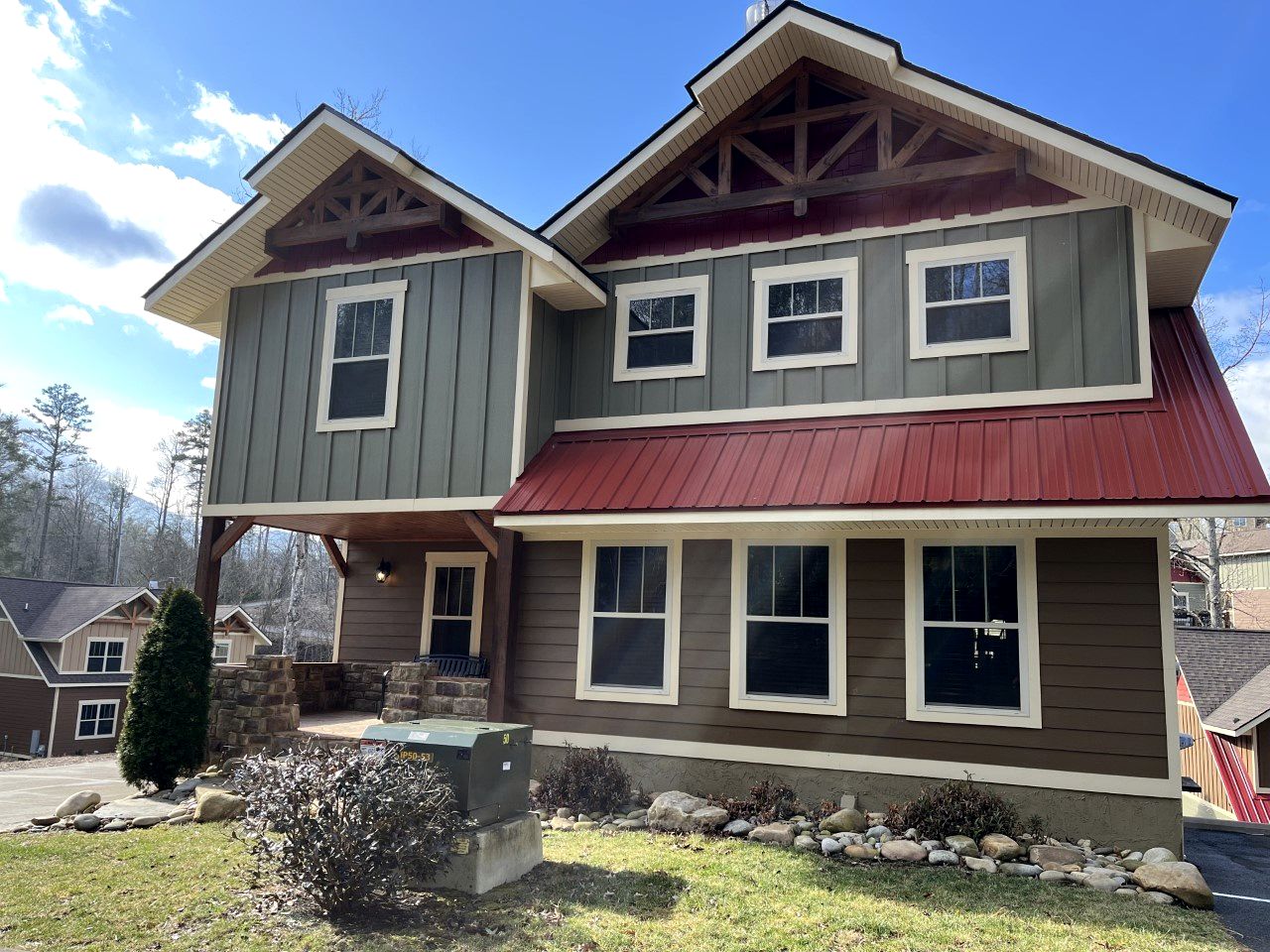 Tennessee Wilderness Retreat: Experience Luxe Glamping in this Comfortable Rental with Games Room