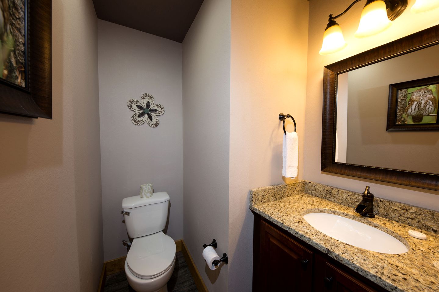 Tennessee Wilderness Retreat: Experience Luxe Glamping in this Comfortable Rental with Games Room