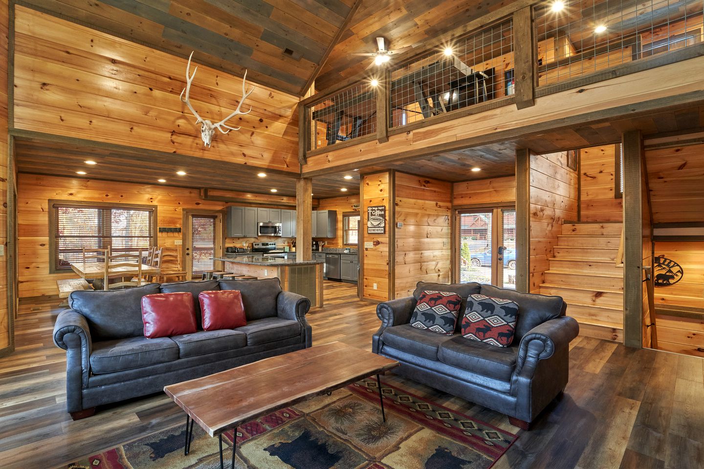 Escape to Paradise: Great Smoky Mountains Cabin with Exclusive Heated Pool