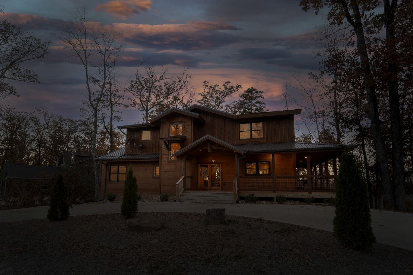 Escape to Paradise: Great Smoky Mountains Cabin with Exclusive Heated Pool
