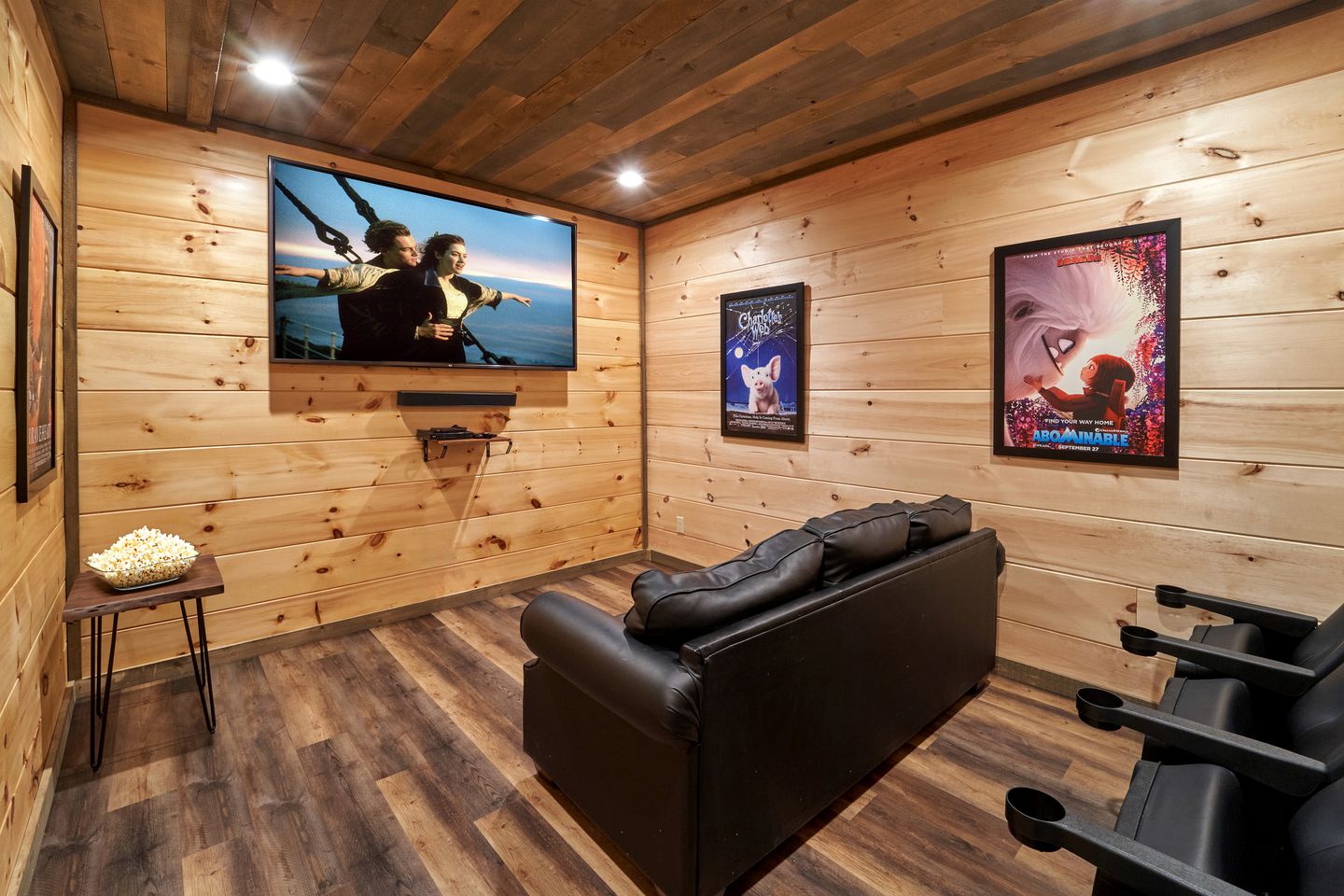Escape to Paradise: Great Smoky Mountains Cabin with Exclusive Heated Pool