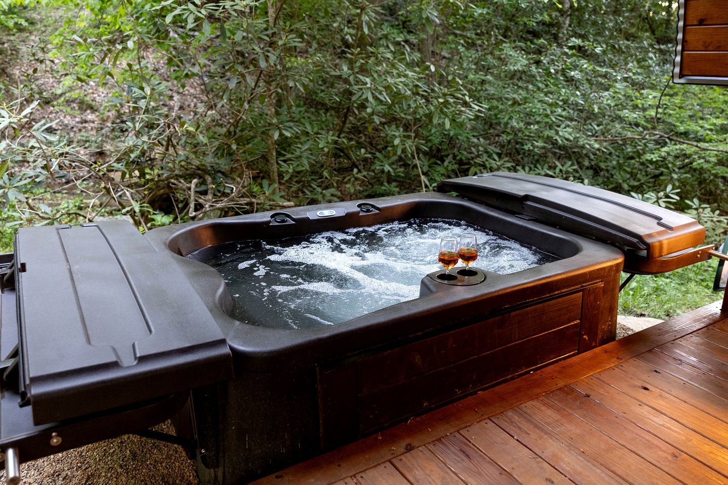 Splendid Airstream Beautifully Design in Pisgah Forest, North Carolina