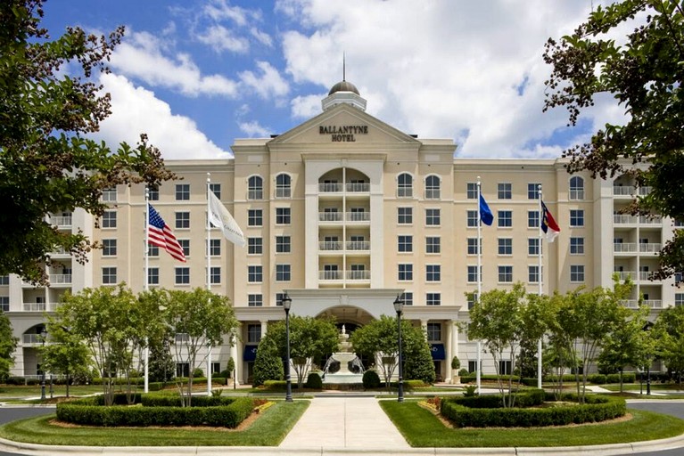 Cabins (United States of America, Charlotte, North Carolina)