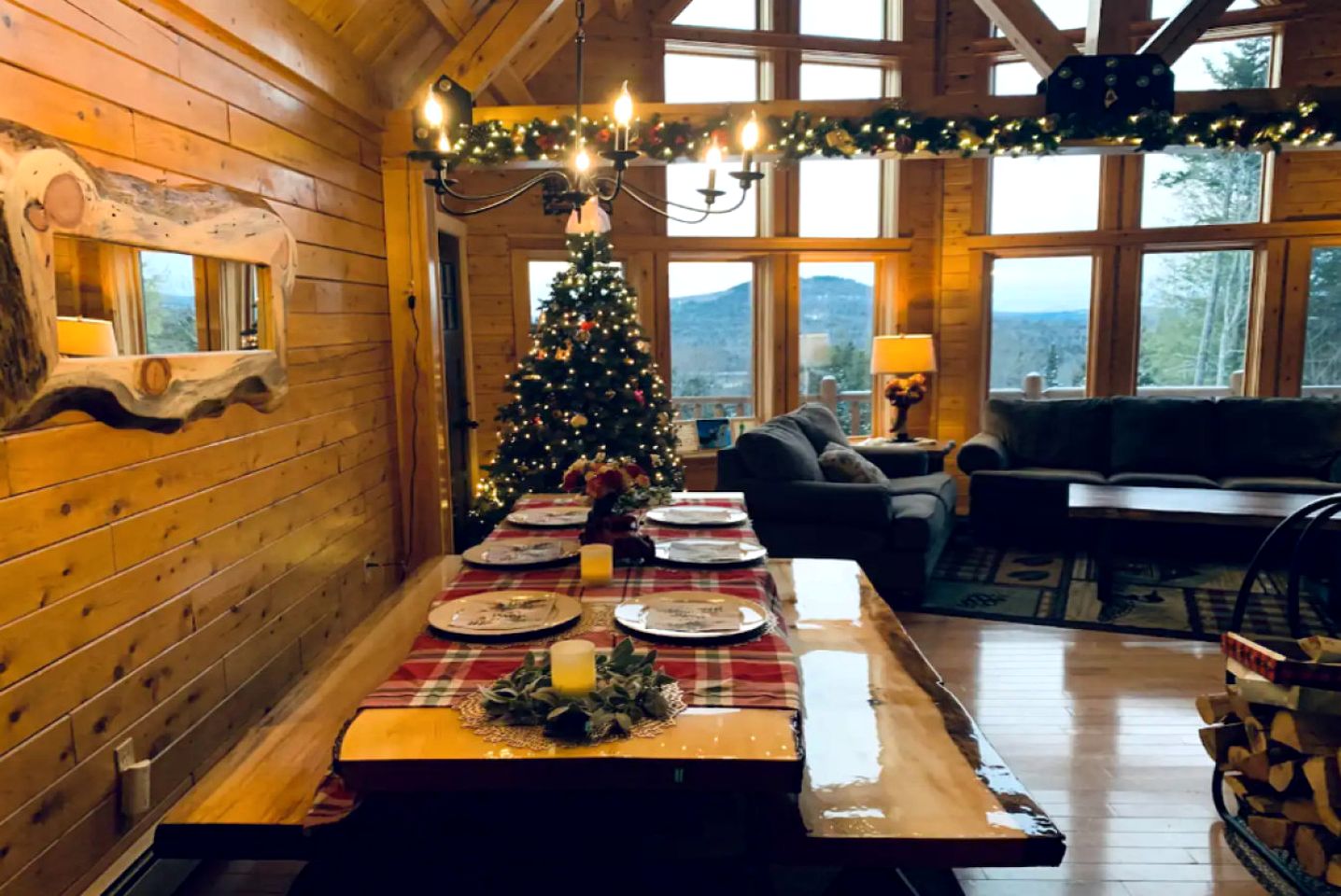 Splendid Cabin with Jacuzzi and Game Space in Maine