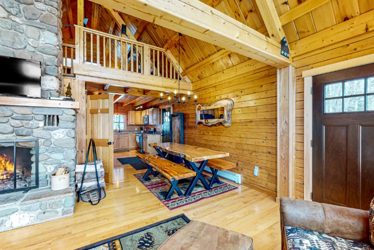 Cabins (United States of America, Greenville, Maine)