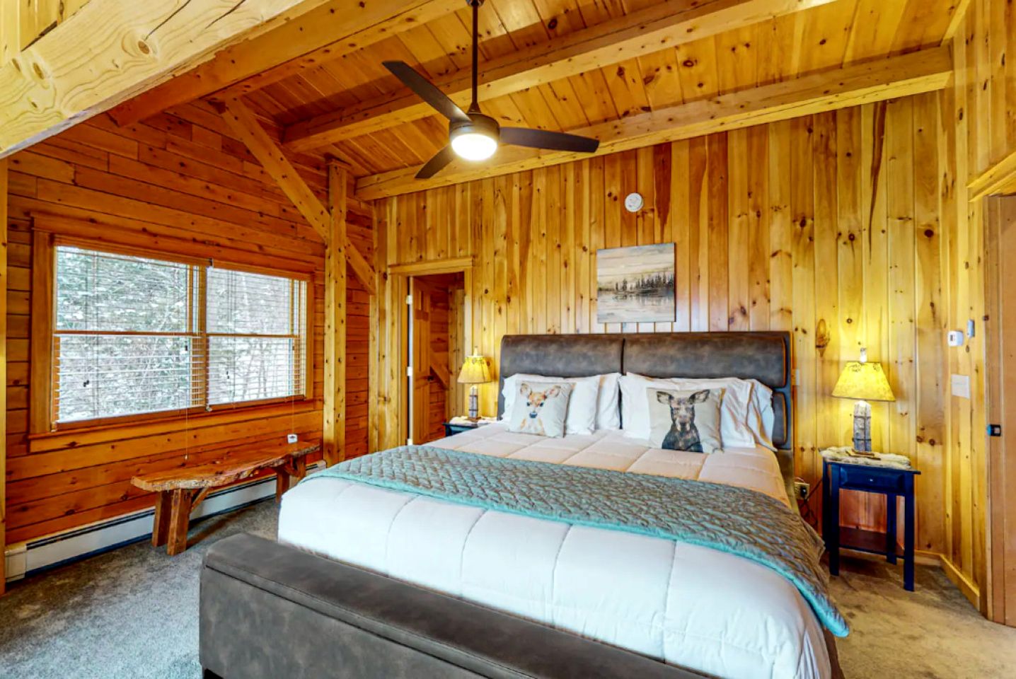 Splendid Cabin with Jacuzzi and Game Space in Maine