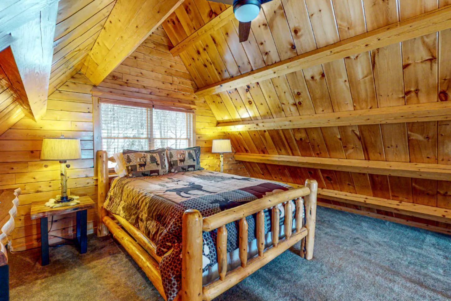 Splendid Cabin with Jacuzzi and Game Space in Maine
