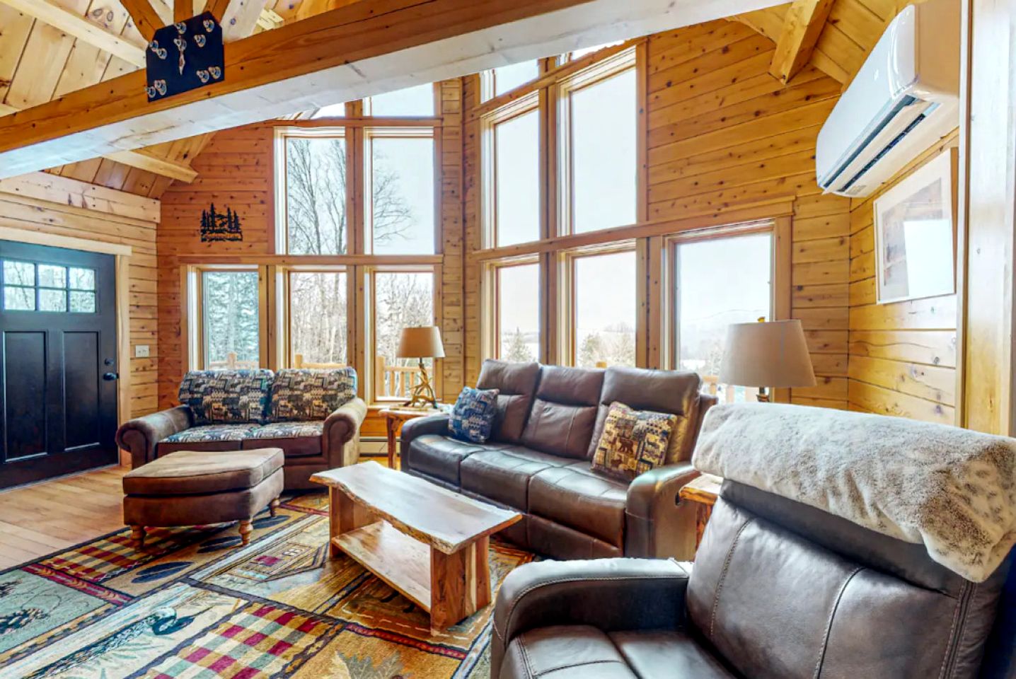 Splendid Cabin with Jacuzzi and Game Space in Maine