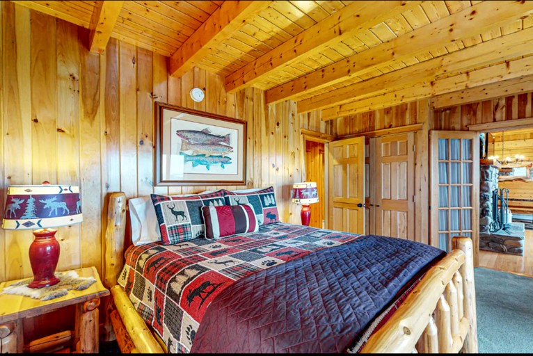 Cabins (United States of America, Greenville, Maine)