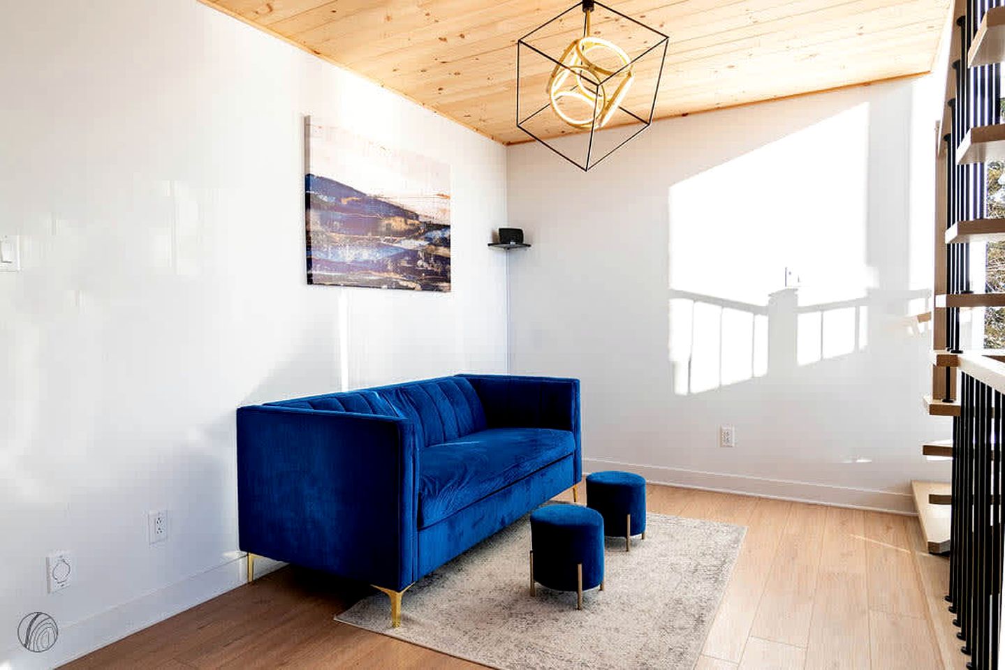 Splendid Group Cabin with Hot-Tub, Pool Table and Private Balcony in Quebec