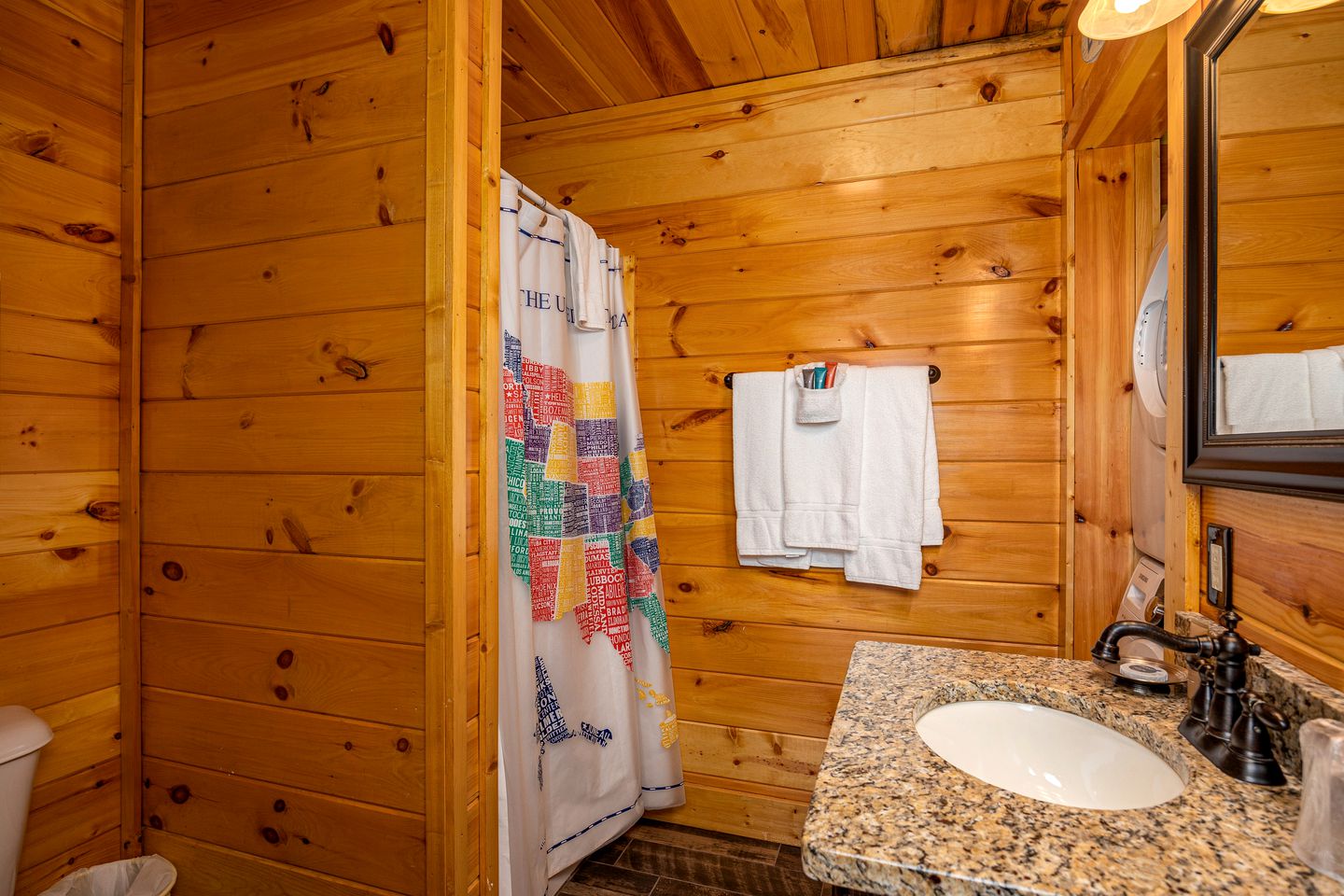 Enormous Group Cabin with Jacuzzi, Game Room and Stunning Views in Sevierville, Tennessee