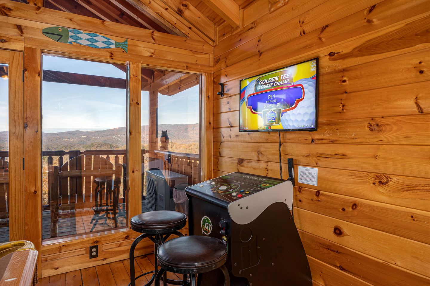 Enormous Group Cabin with Jacuzzi, Game Room and Stunning Views in Sevierville, Tennessee