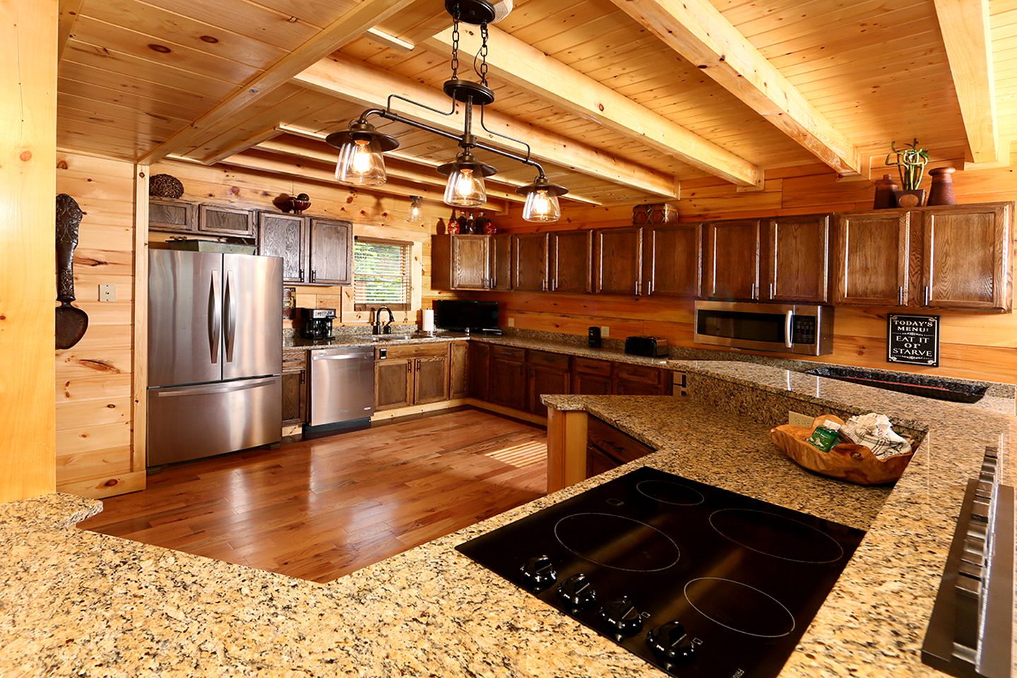 Enormous Group Cabin with Jacuzzi, Game Room and Stunning Views in Sevierville, Tennessee