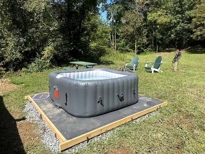 Safari Tents (United States of America, Newport, Tennessee)