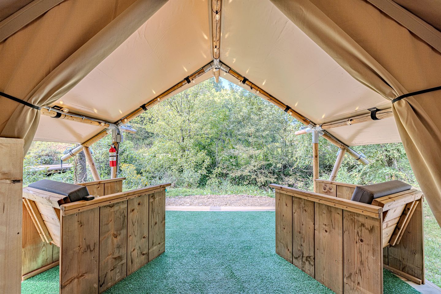 Splendid Safari Tent Sanctuary near Smoky Mountains in Tennessee