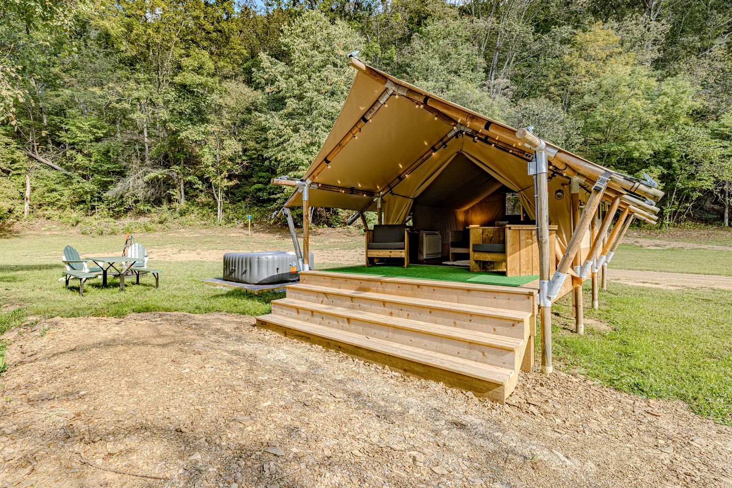 Splendid Safari Tent Sanctuary near Smoky Mountains in Tennessee