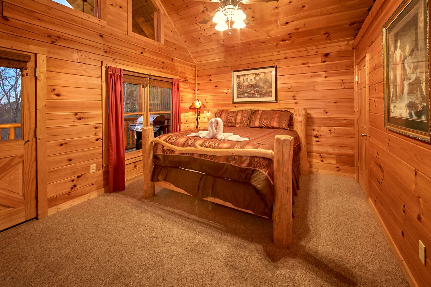 Amazing Cabin Rental in Gatlinburg for a Romantic Getaway in the Great Smokies, TN