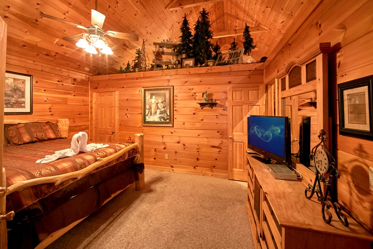 Cabins (United States, Gatlinburg, Tennessee)