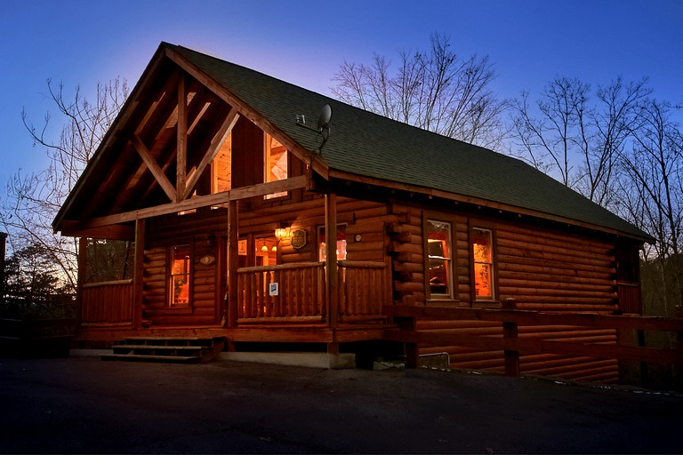Cabins (United States, Gatlinburg, Tennessee)