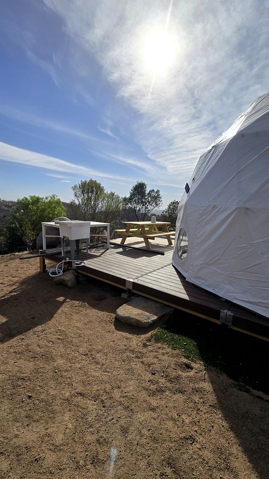Luxurious Dome on Farm with Impressive Views at Splitrock Valley, California