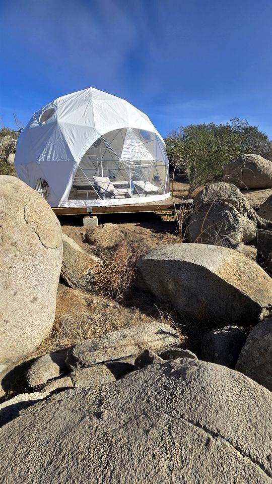 Incredible Dome for a Romantic Escape at Splitrock Valley, California