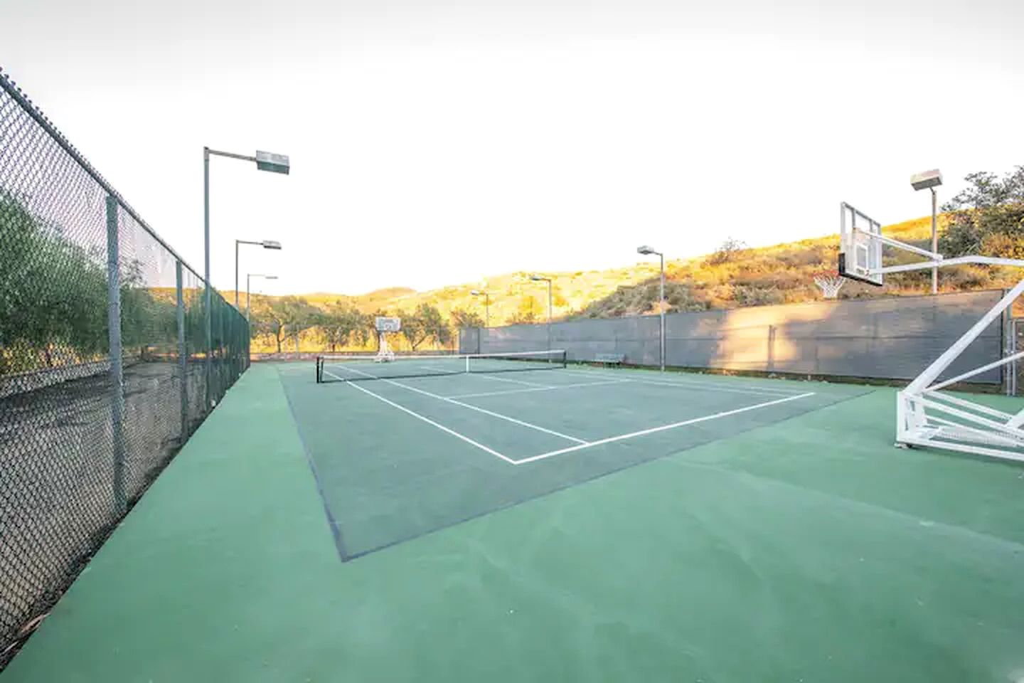 Luxury Villa near the Beach in California, Great for Group Vacations