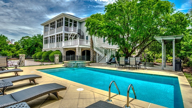 Cheerful Beach House with Swimming Pool in Georgetown, South Carolina