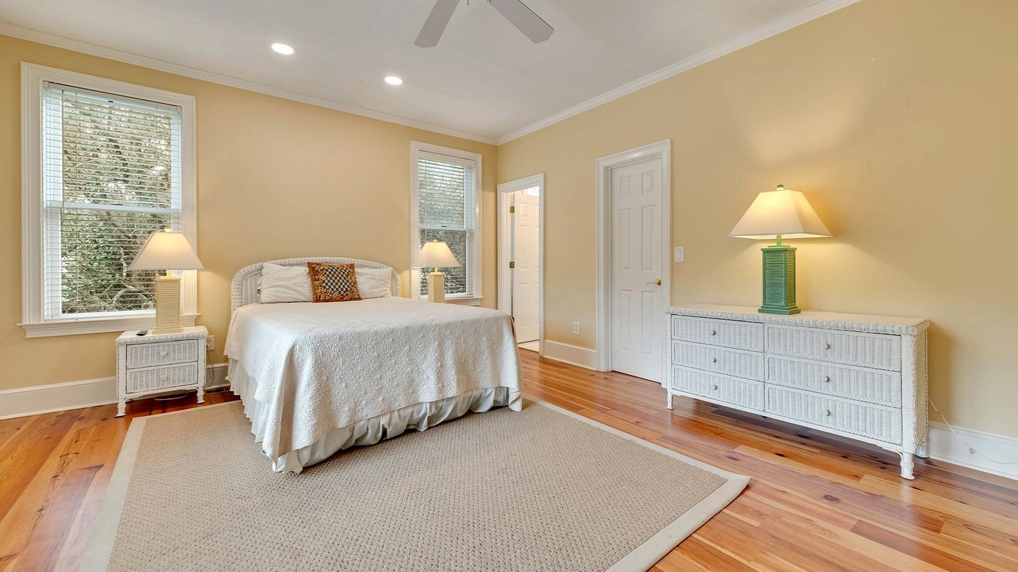 Cheerful Beach House with Swimming Pool in Georgetown, South Carolina
