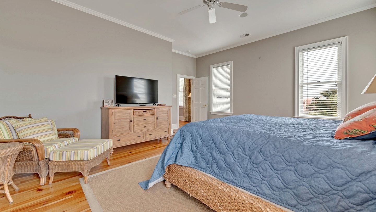 Cheerful Beach House with Swimming Pool in Georgetown, South Carolina