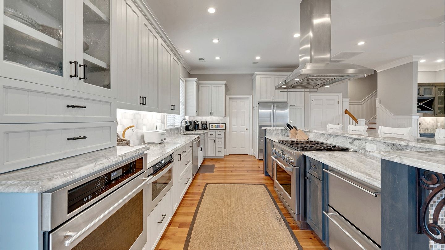 Cheerful Beach House with Swimming Pool in Georgetown, South Carolina