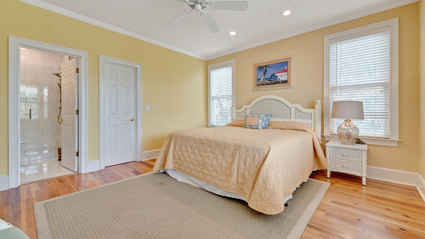 Cheerful Beach House with Swimming Pool in Georgetown, South Carolina