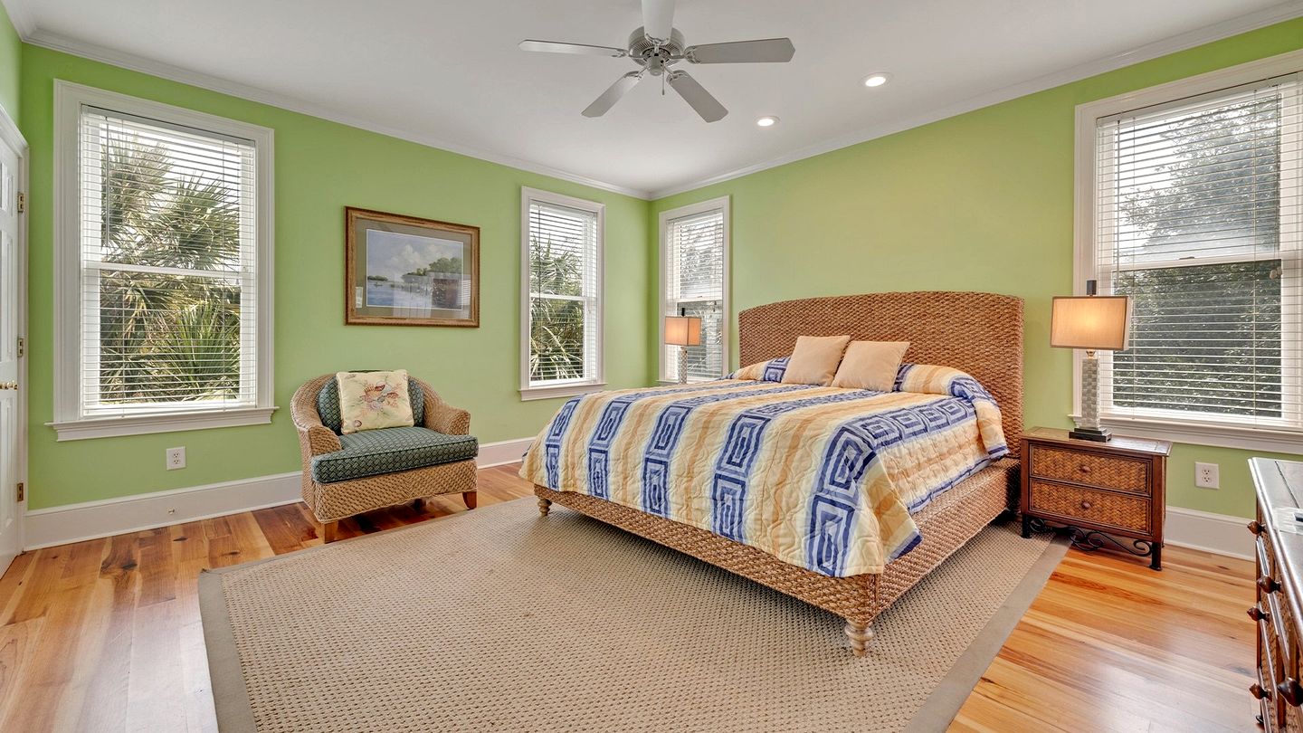 Cheerful Beach House with Swimming Pool in Georgetown, South Carolina