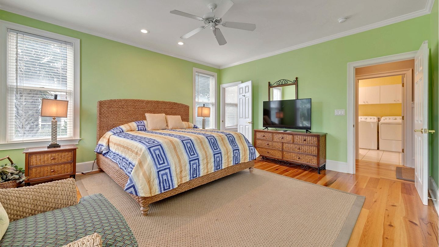 Cheerful Beach House with Swimming Pool in Georgetown, South Carolina