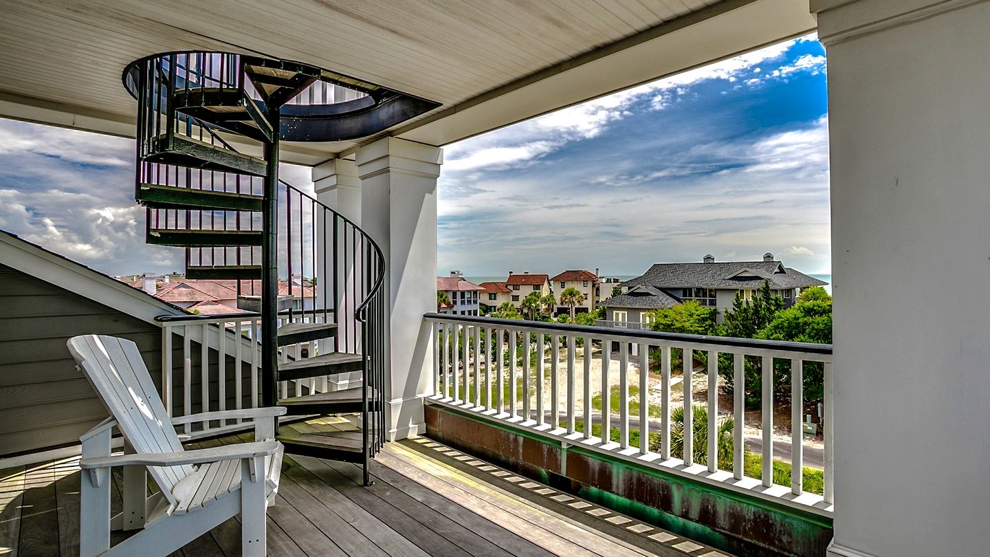 Cheerful Beach House with Swimming Pool in Georgetown, South Carolina