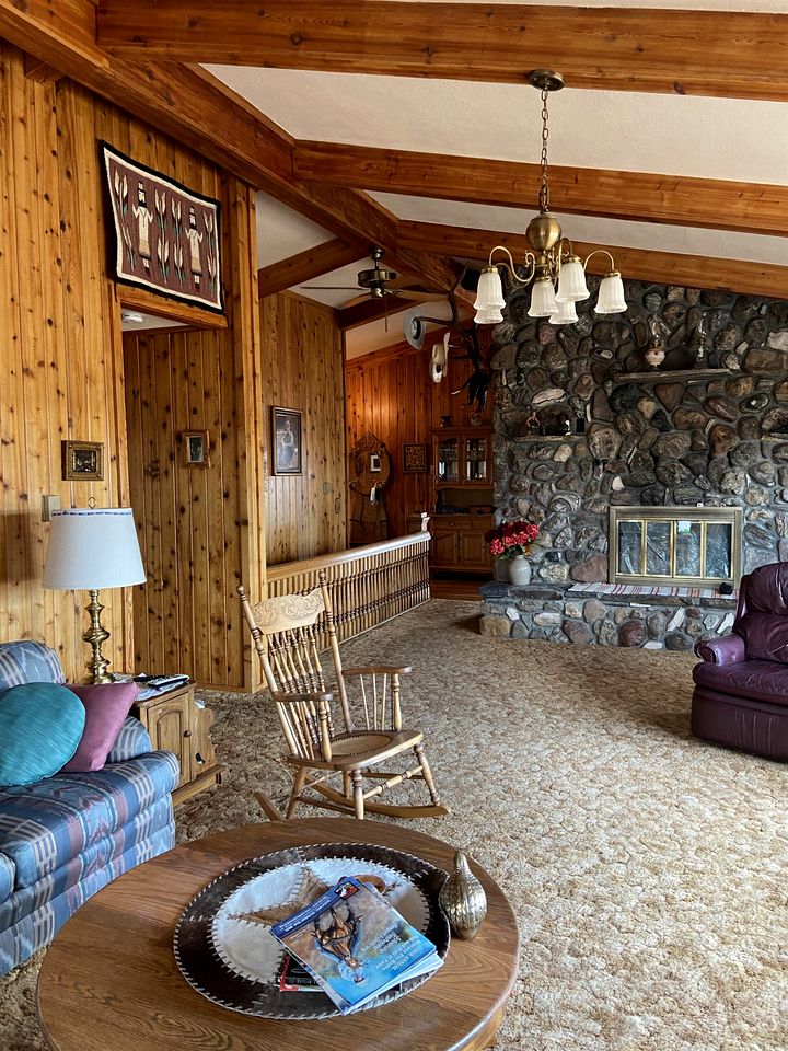 Charming Riverfront Guest House with Deck Overlooking Madison River, Near Ennis, Montana