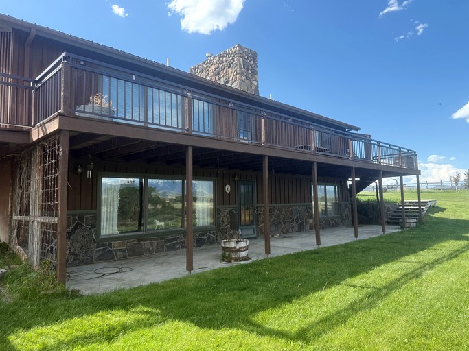 Vacation Rentals (United States of America, Ennis, Montana)