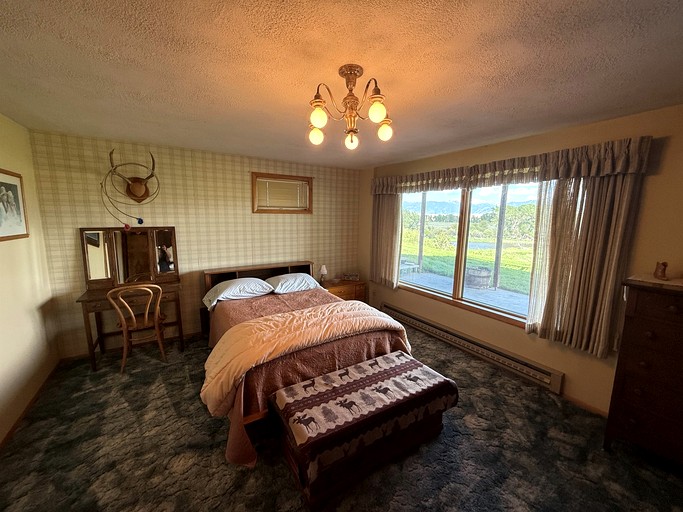 Vacation Rentals (United States of America, Ennis, Montana)