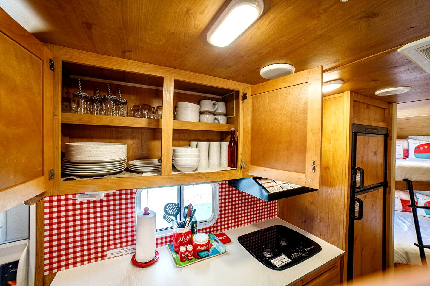 Bright Retro Family Trailer with Vintage Charm & Private Yard Near San Diego Attractions, El Cajon CA