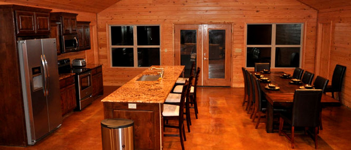 Idyllic Vacation Cabin Perched on Beaver Lake in Arkansas